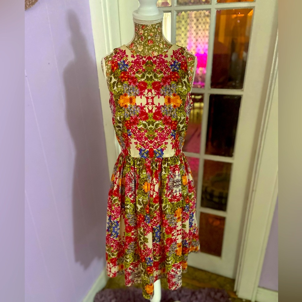 Floral Maggy London Dress Size 2